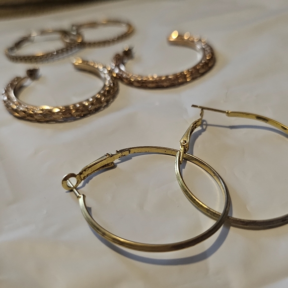 Six Pairs Hoop Earrings NWOT - Picture 4 of 7